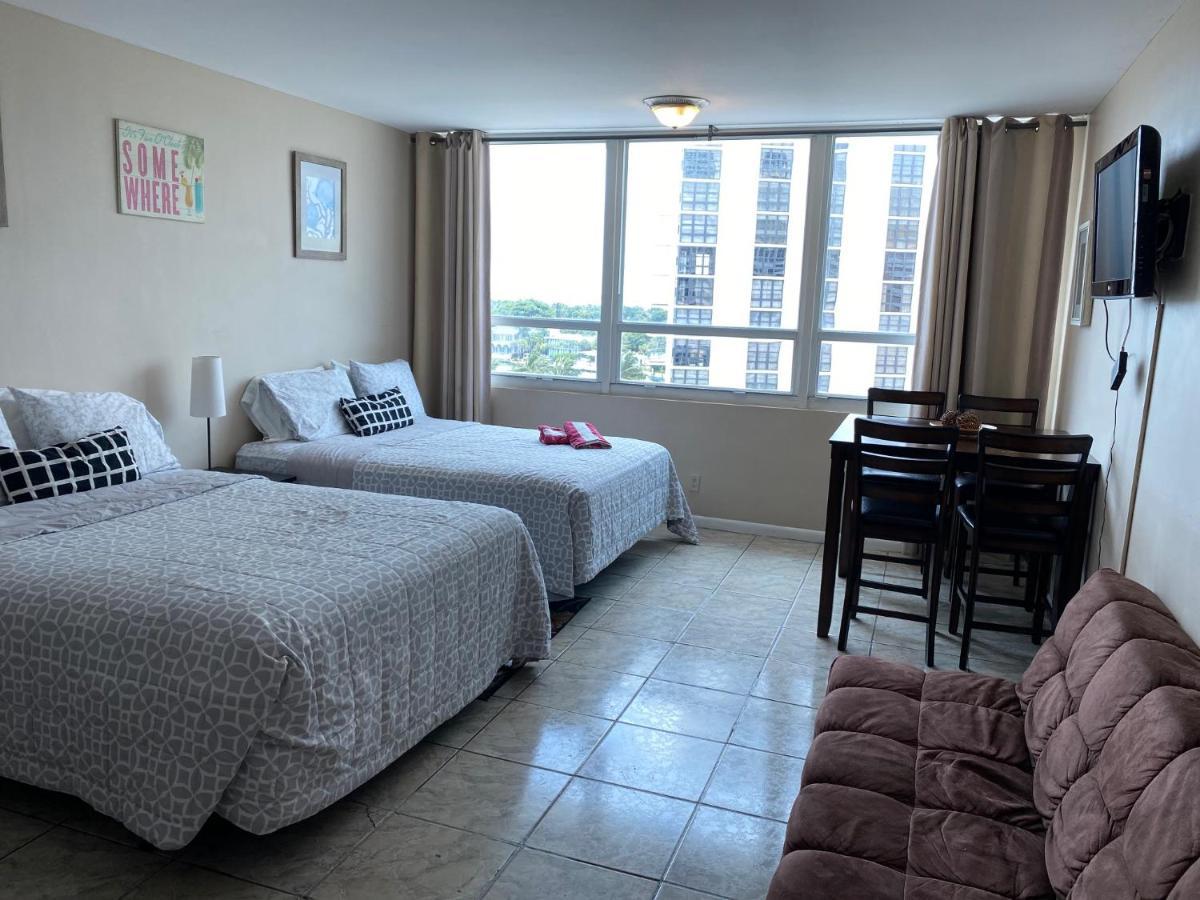 Ocean Front Studio Units Miami Beach Bagian luar foto