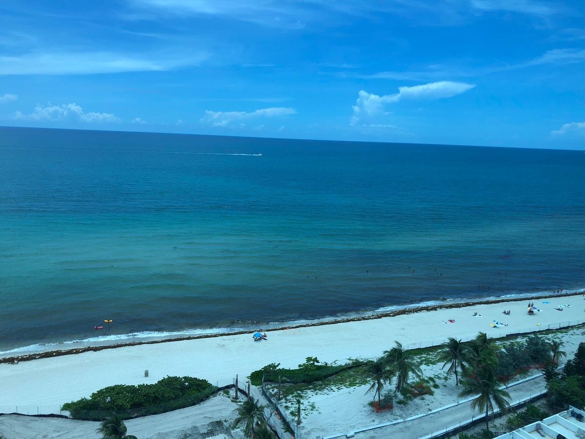 Ocean Front Studio Units Miami Beach Bagian luar foto