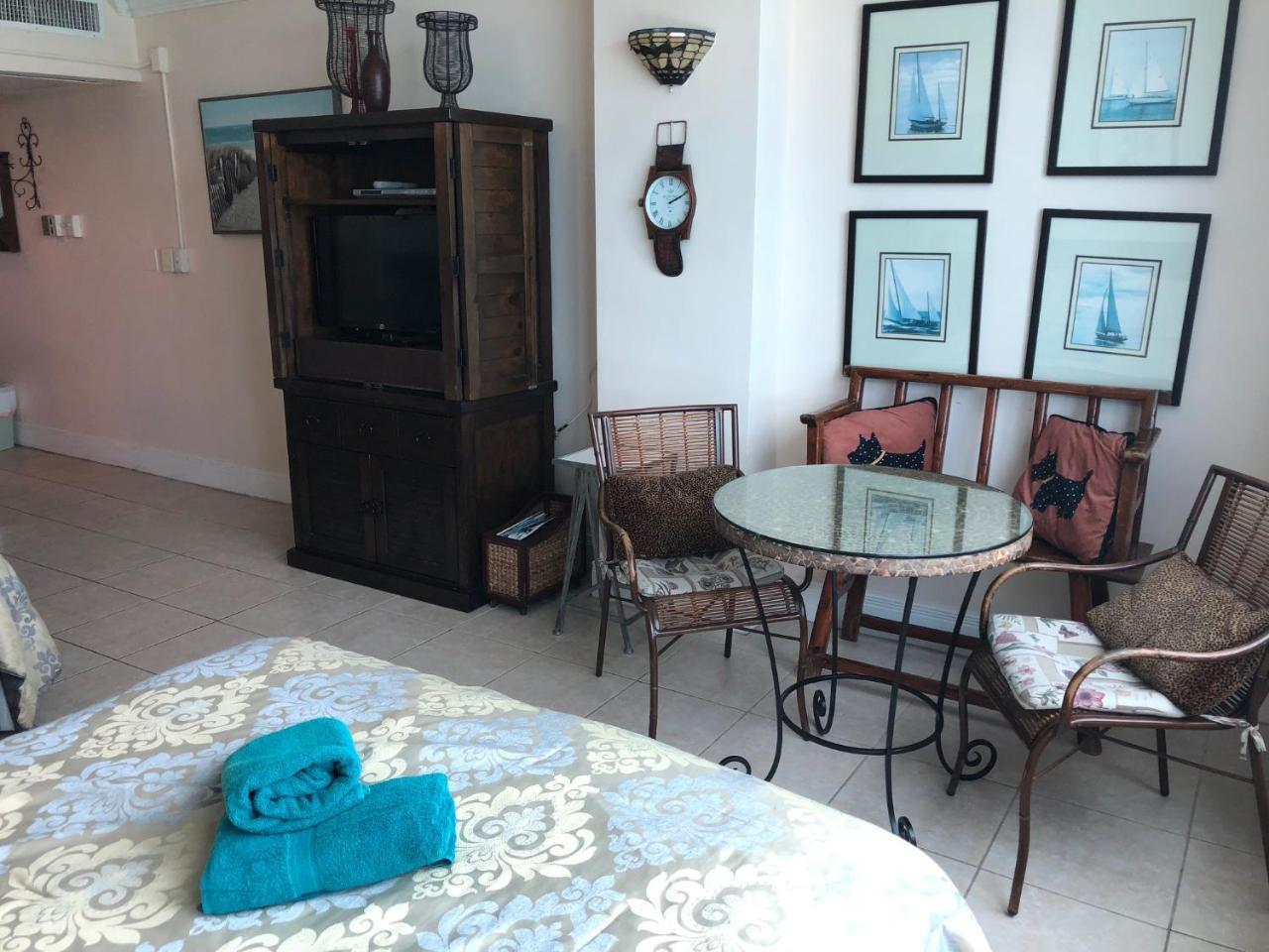 Ocean Front Studio Units Miami Beach Bagian luar foto