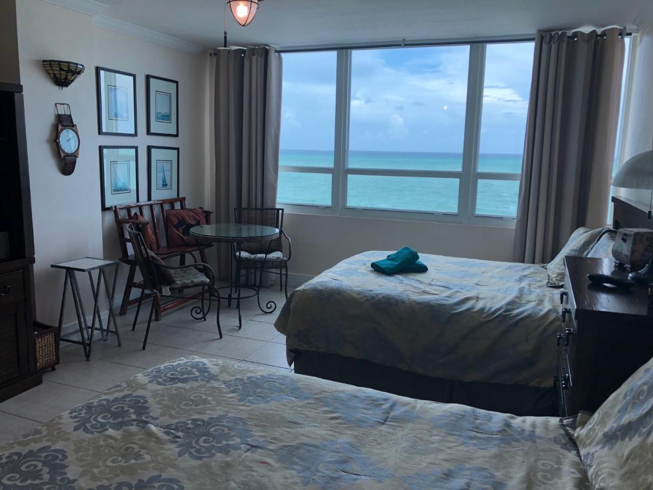 Ocean Front Studio Units Miami Beach Bagian luar foto
